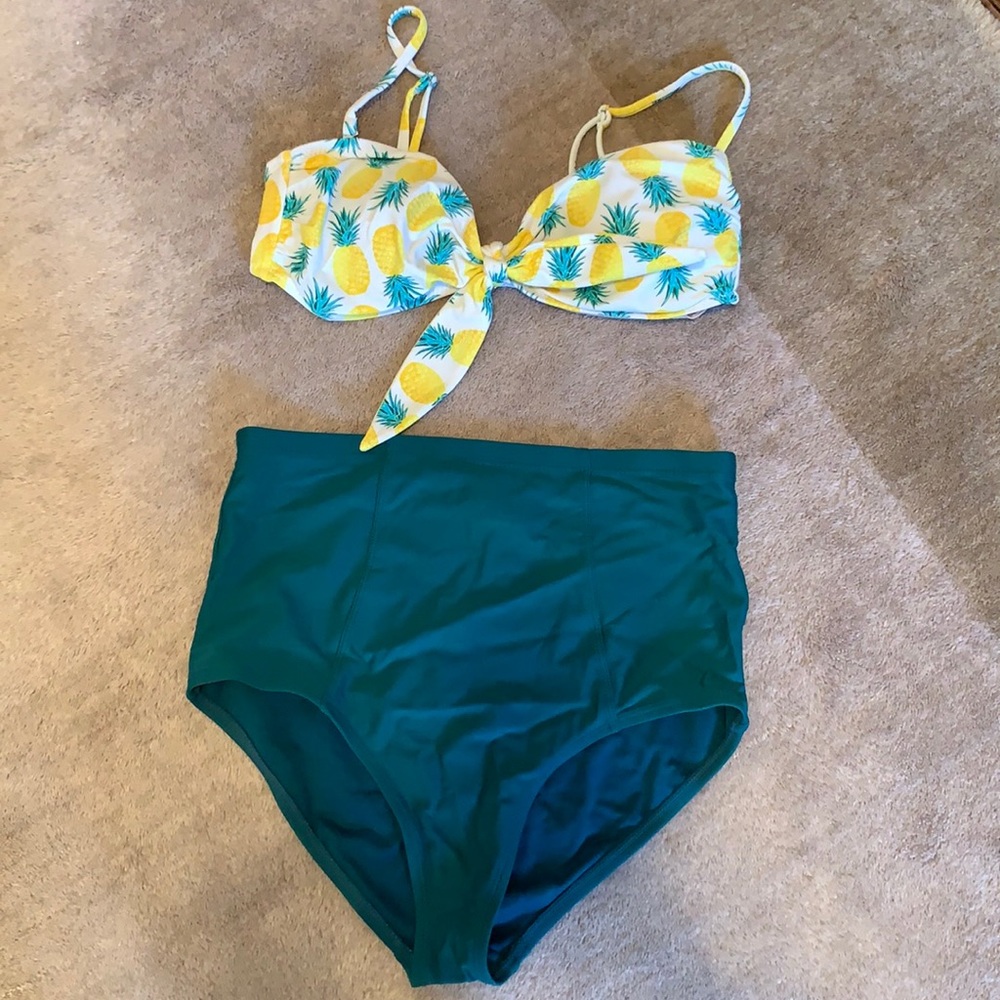 Old Navy bathing suit